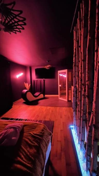 Maison de charme avec balnéo et sauna Montceau-et-Echarnant Extérieur photo